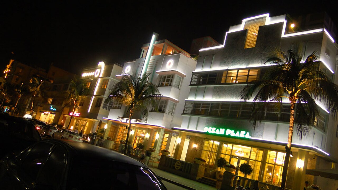 Art Deco Buildings, Ocean Drive, Miami Beach, Florida