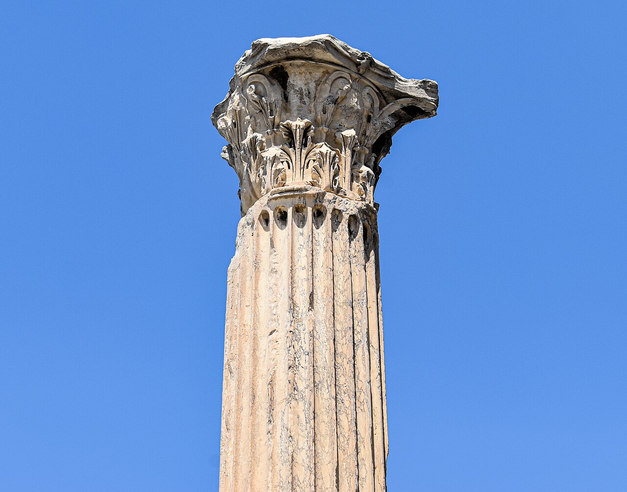A Corinthian column of the Temple of Olympian Zeus, Athens, Greece
«Ναός του Ολυμπίου Διός»


 This is a photo of a monument in Greece identified by the ID GR-IA10-0152 (wikidata)