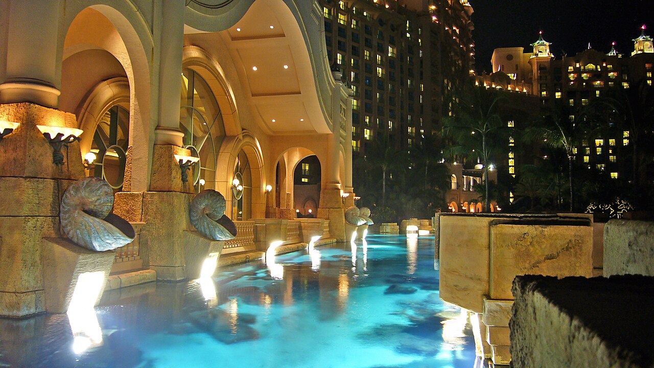 Atlantis manta ray pool at night