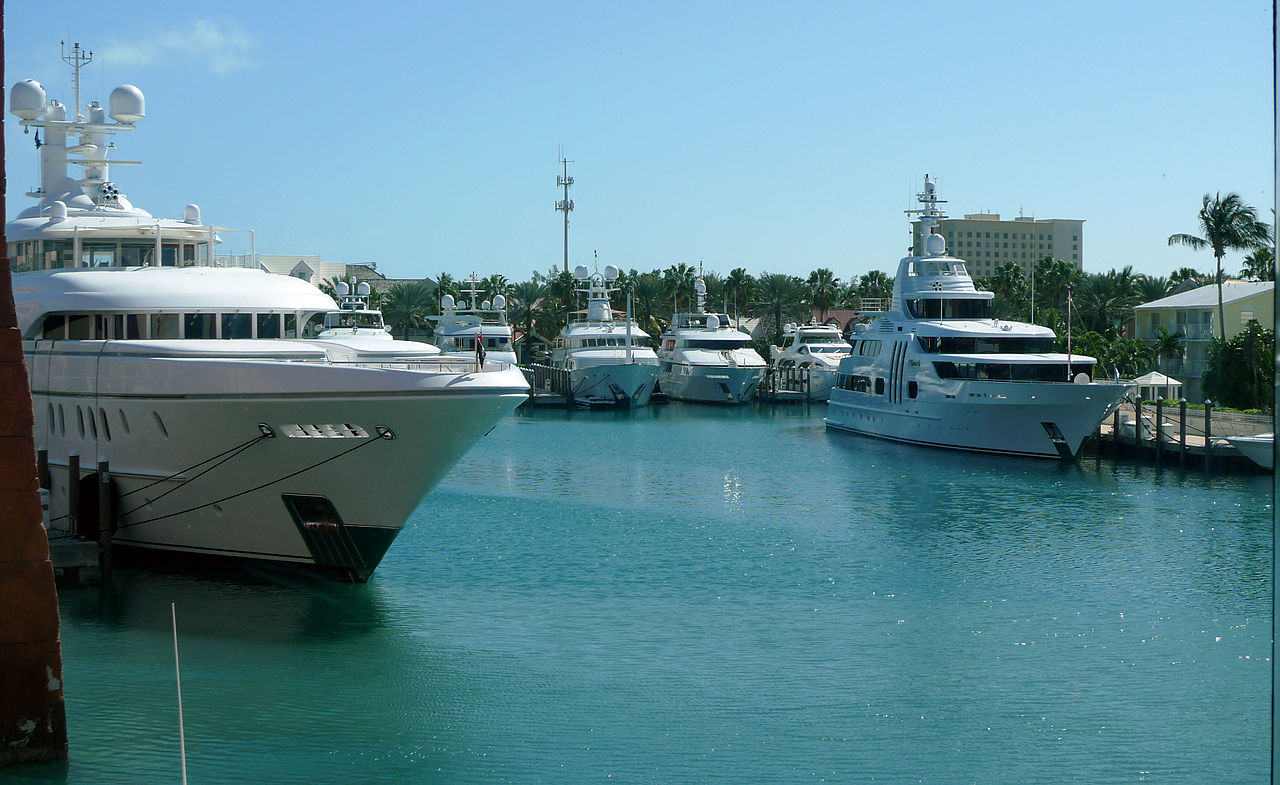 Atlantis Paradise Island marina photo D Ramey Logan