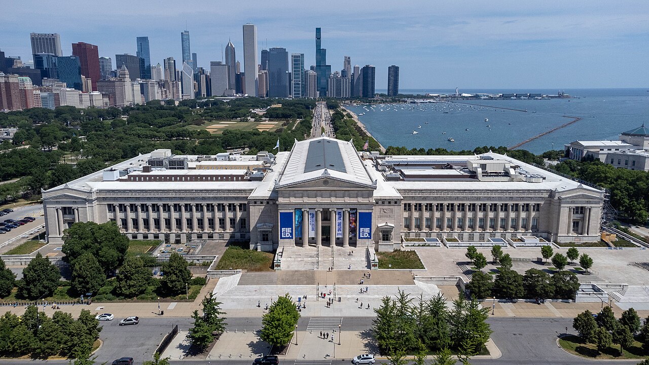 The Field Museum looking north.