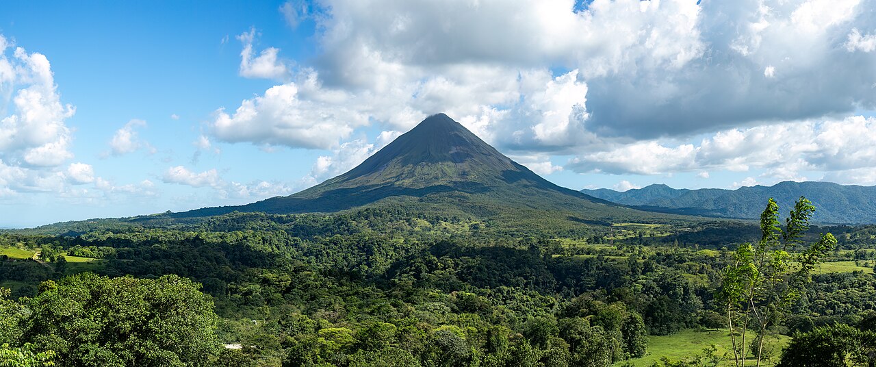 Arenal Volcano panorama