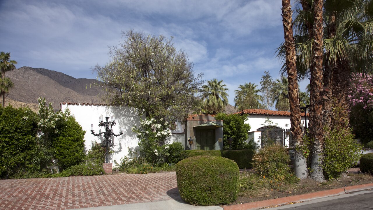 Title: Home of Liberace, Palm Springs, California
Physical description: 1 photograph : digital, TIFF file, color.

Notes: Title, date, and subjects provided by the photographer.; Gift and purchase; Ca
