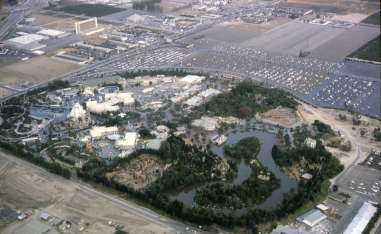 Aerial view of Disneyland looking southeast in 1963, located in Anaheim, California, United States. The Santa Ana Freeway (I-5) is in the upper left corner. Harbor Boulevard forms the eastern boundary