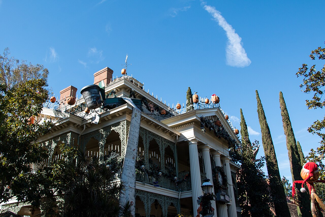 Some of the awesome decorations on the exterior of Haunted Mansion Holiday.