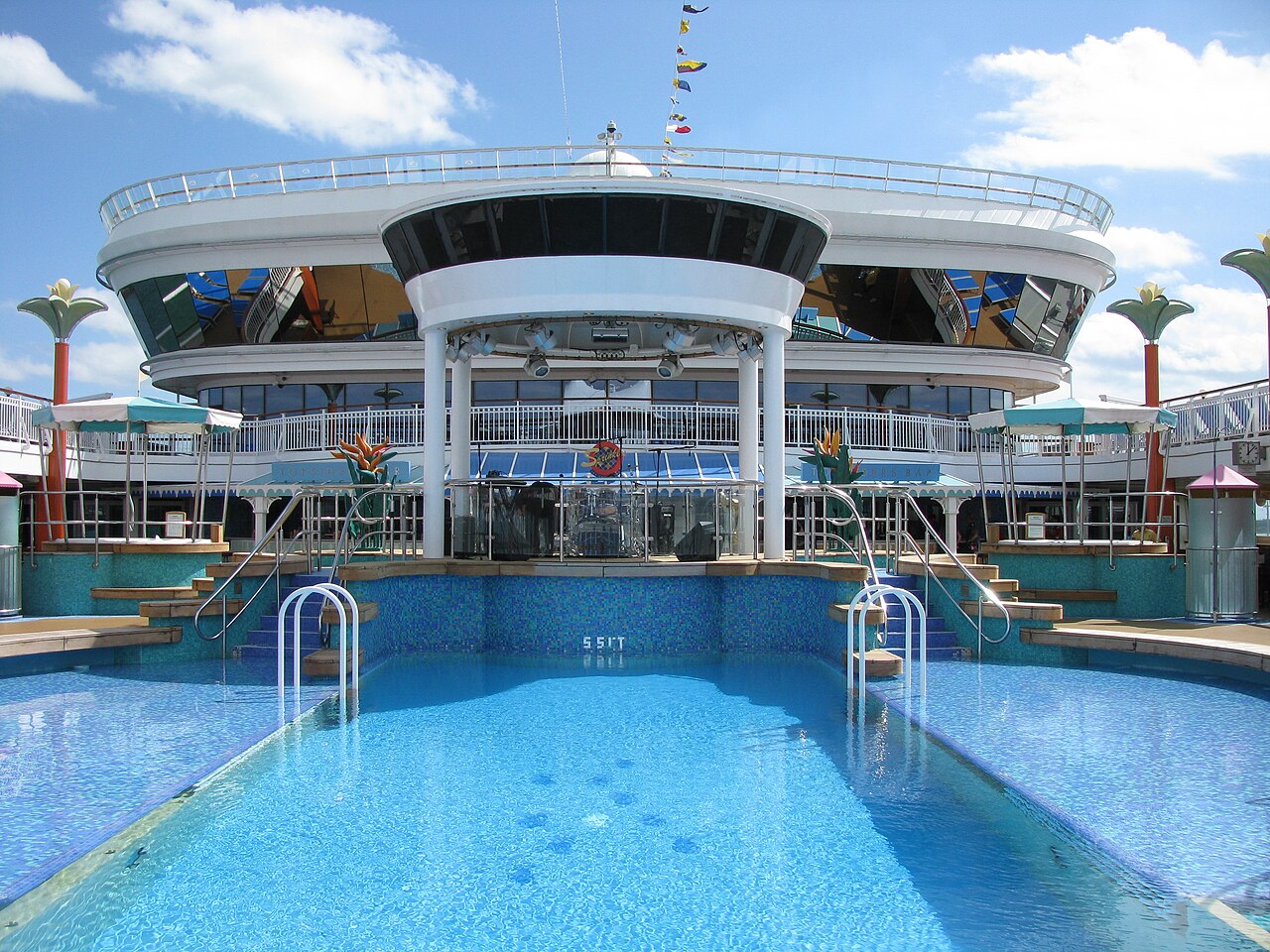 Pool deck (12) on the Norwegian Dawn.