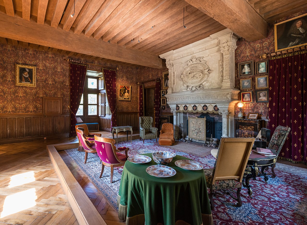 An interior view of the Biencourt Salon, Château d'Azay-le-Rideau