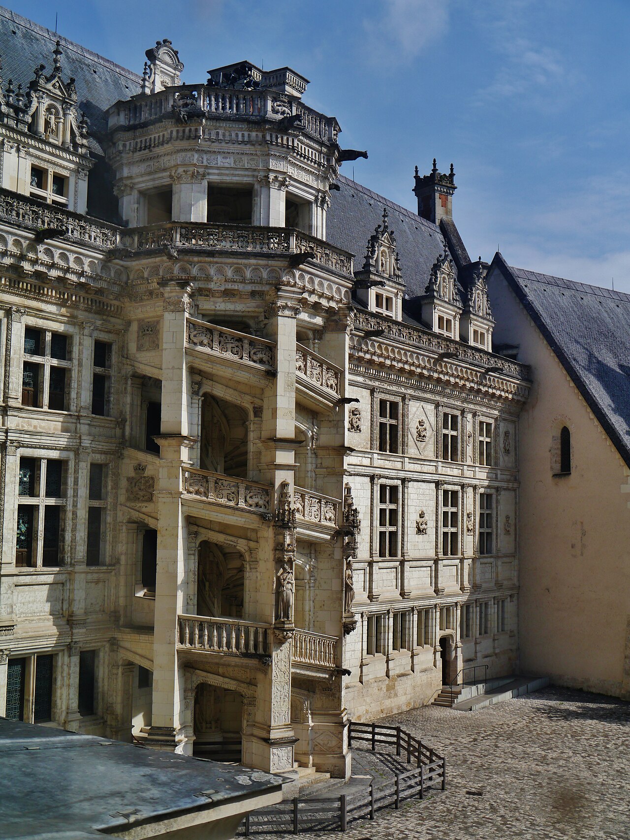 Inner Courtyard/Inner Side of the Francis I Wing of Blois Palace, Blois, Department of Loir-et-Cher, Region of Centre-Loire Valley, France