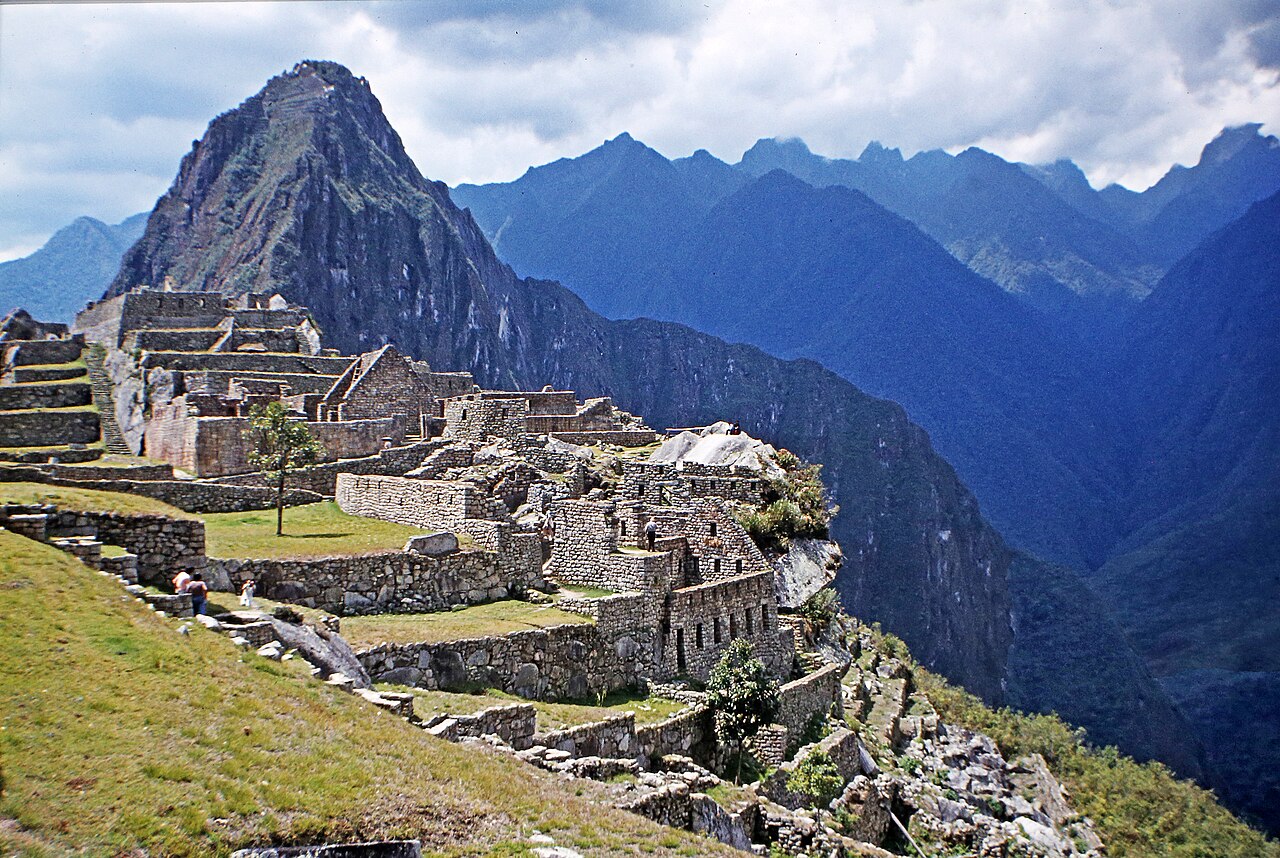 Machu Picchu with the Huayna peak: The ruined city was built by the Incas in the 15th century at an altitude of 2,430 meters in the Andes (Peru).