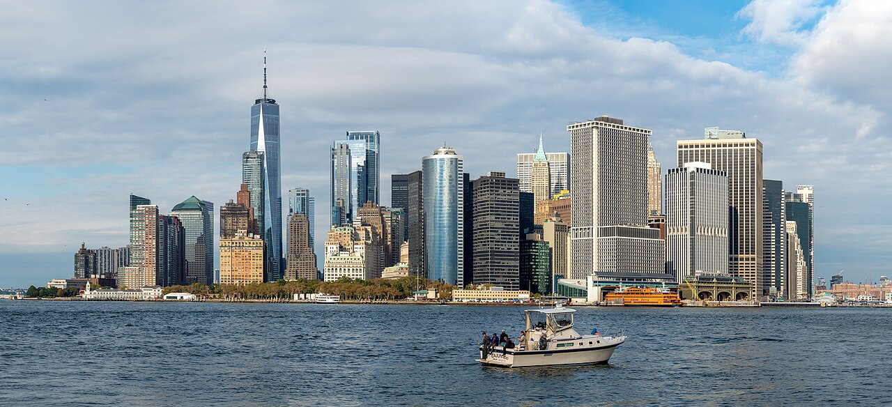 Large panorama of Lower Manhattan from Governors Island