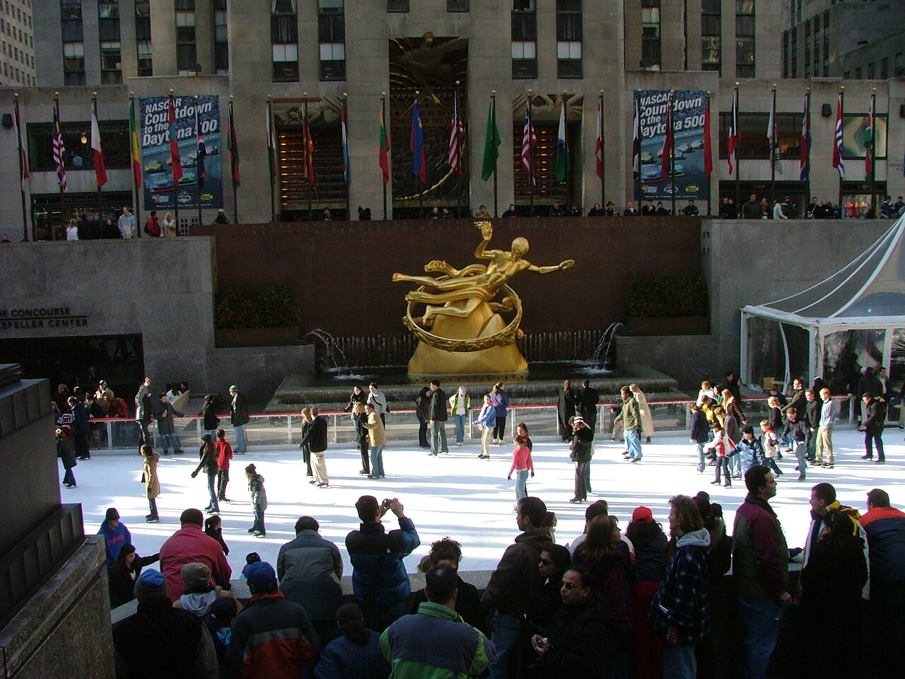 Picturs 050: Rockefeller Center Ice Skating Rink. Prometheus by Paul Manship