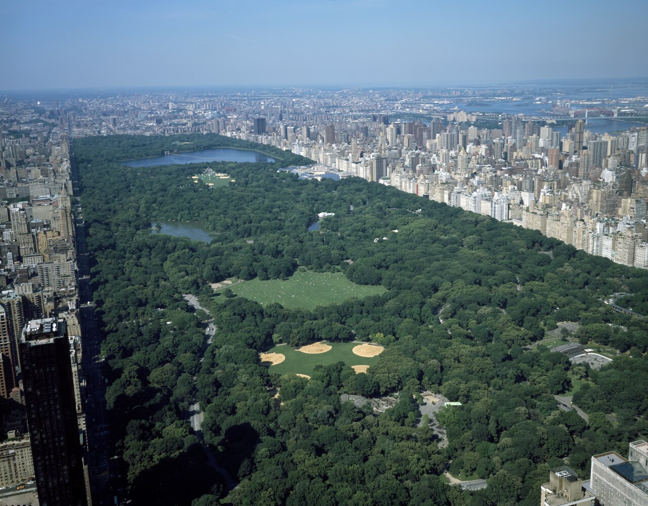 Title: Aerial view of Central Park, New York, New York
Physical description: 1 transparency : color ; 4 x 5 in. or smaller.

Notes: Title, date, and keywords provided by the photographer.; Digital ima