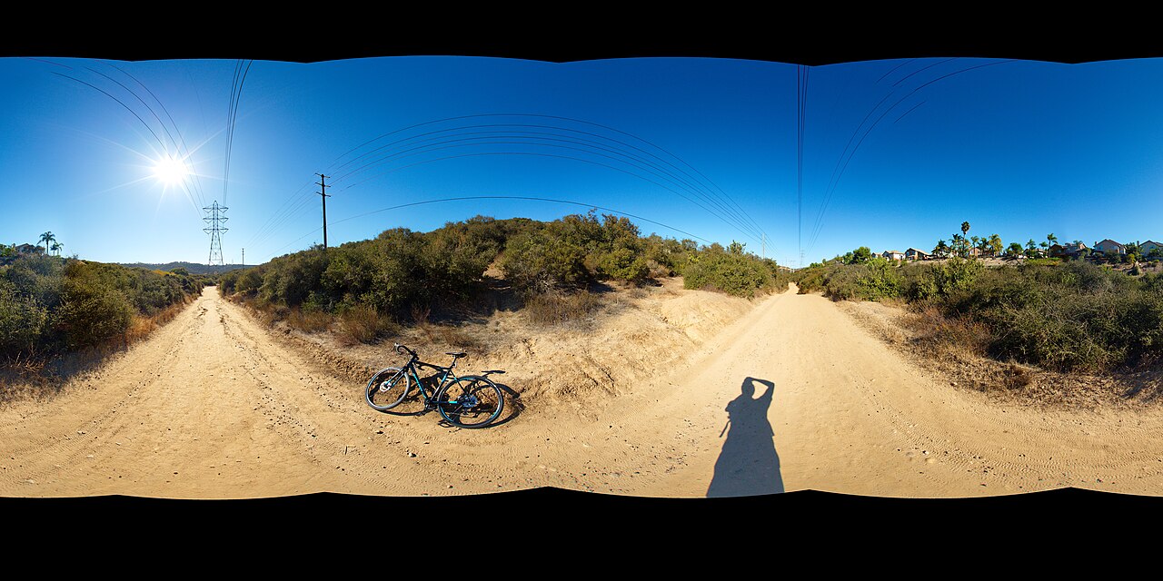 360 degree equirectangular panorama on a trail in Los Peñasquitos Canyon Preserve
