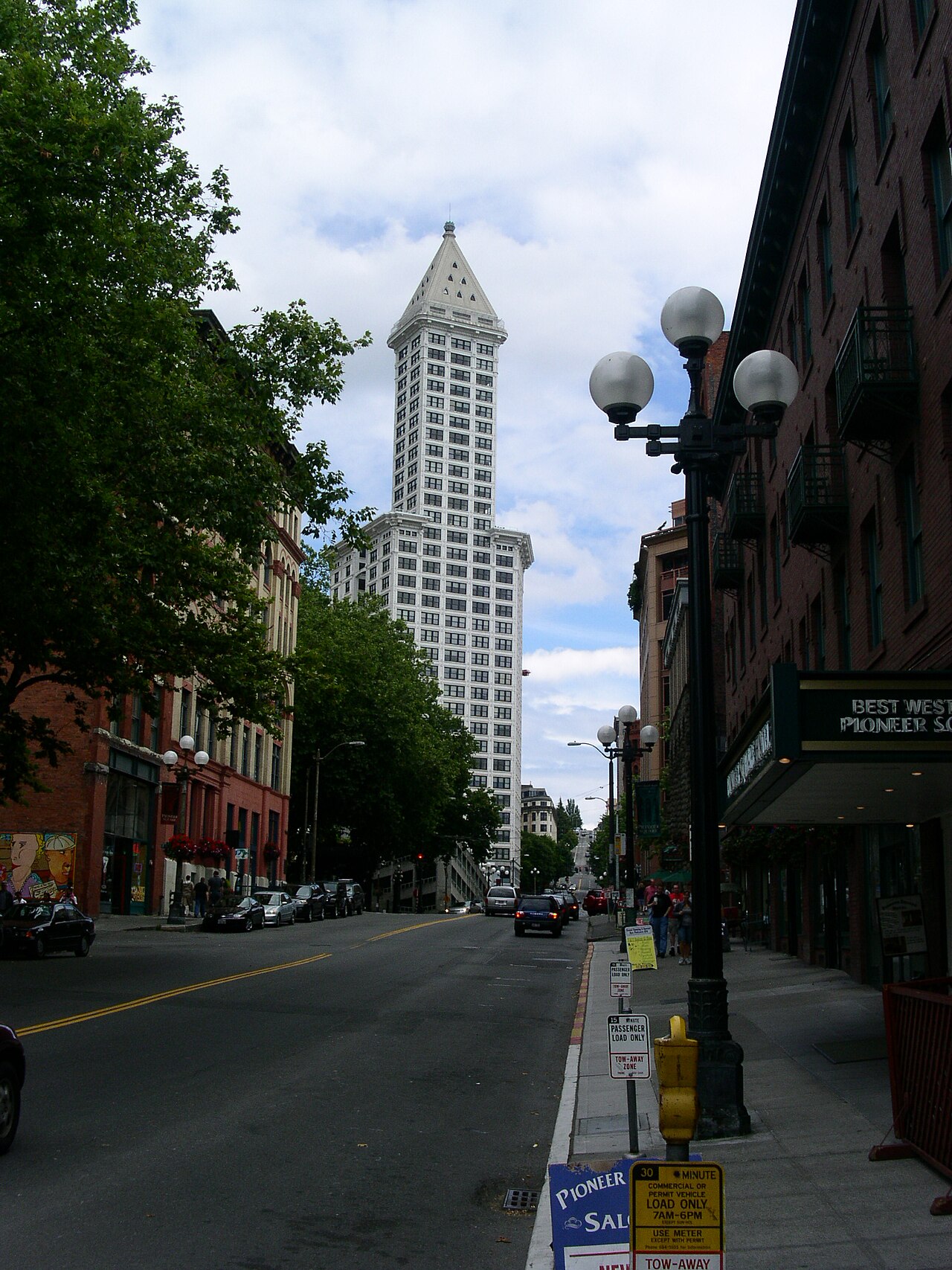 Photo by Nadine Pavlov taken in Seattle, Washington.