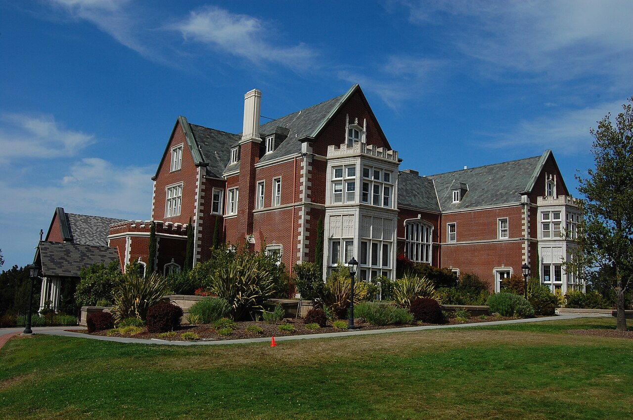 Kohl mansion. 2750 Adeline Drive, Burlingame, California, USA