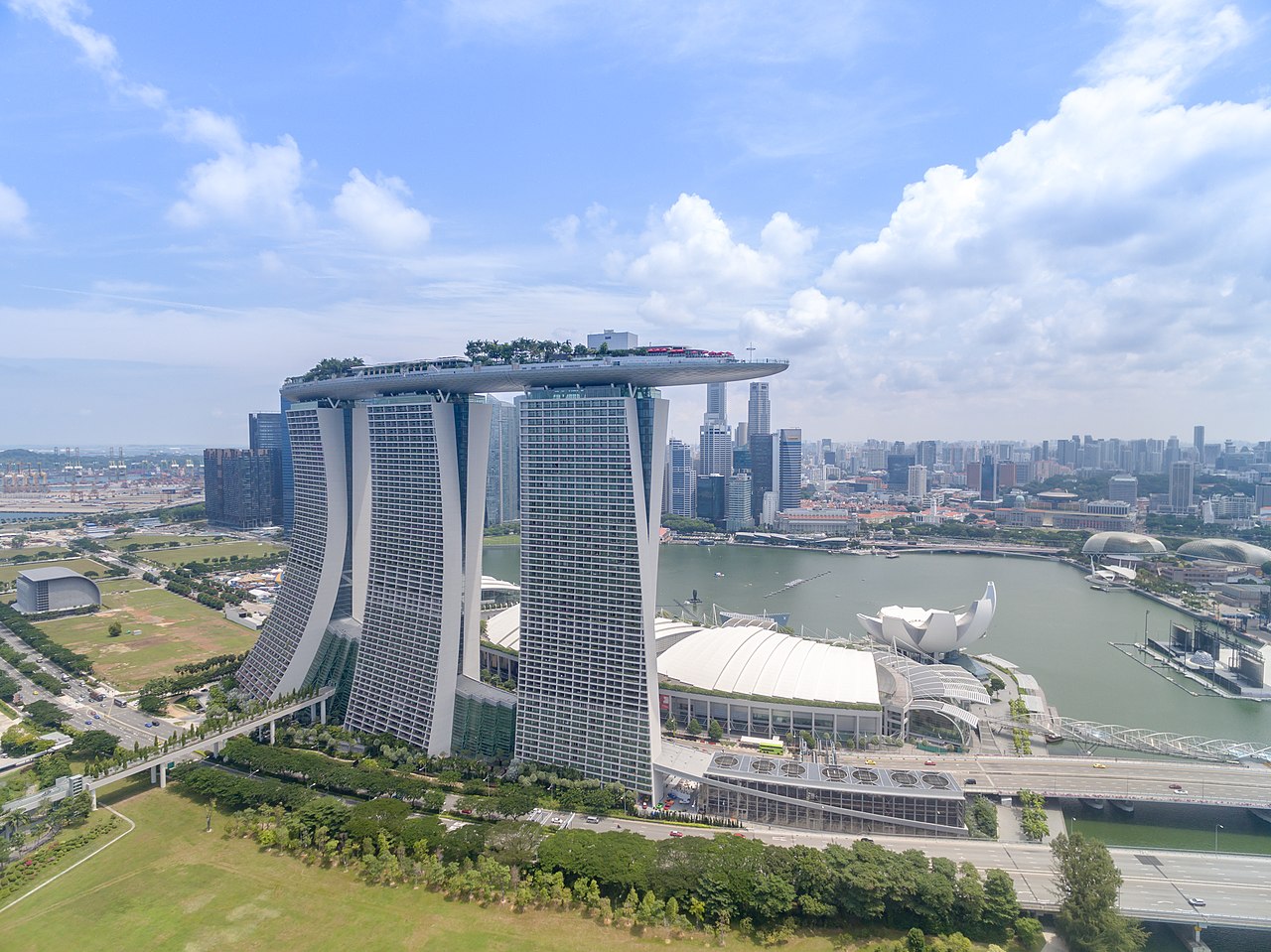 Aerial of Marina Bay Sands Hotel Singapore

Singapur Singapore Luftbild aerial